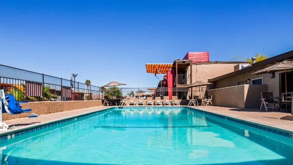 Best Western Desert Villa Inn image 4